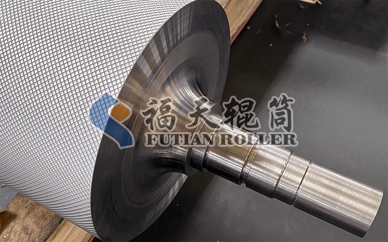 2、滾花主動(dòng)輥輪.png